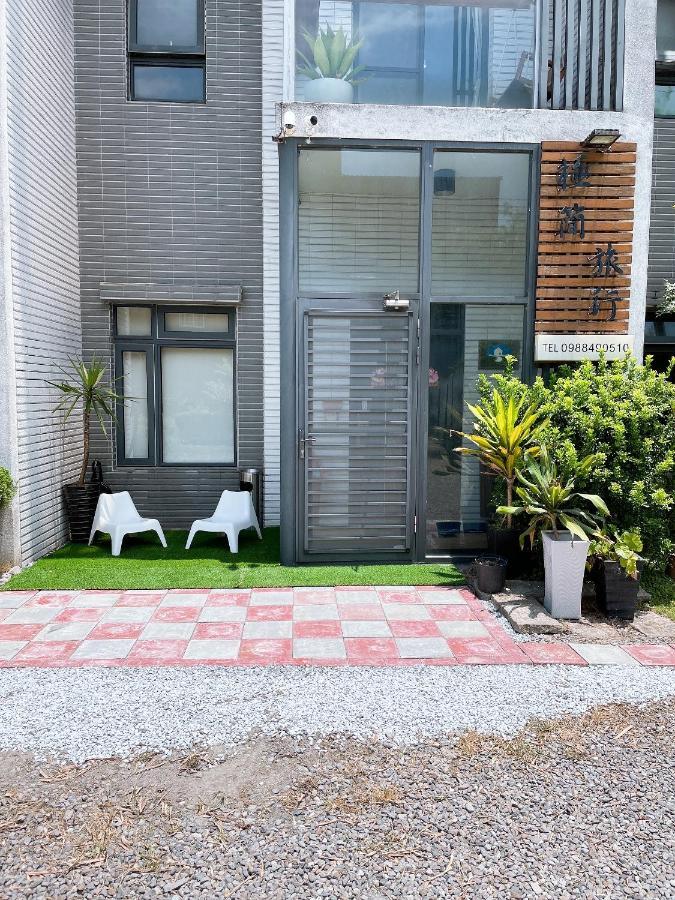 極簡旅行民宿 Simple Travel B&B Wujie Exterior photo